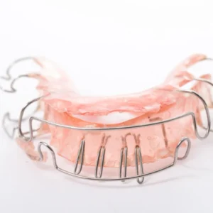 Begg retainer